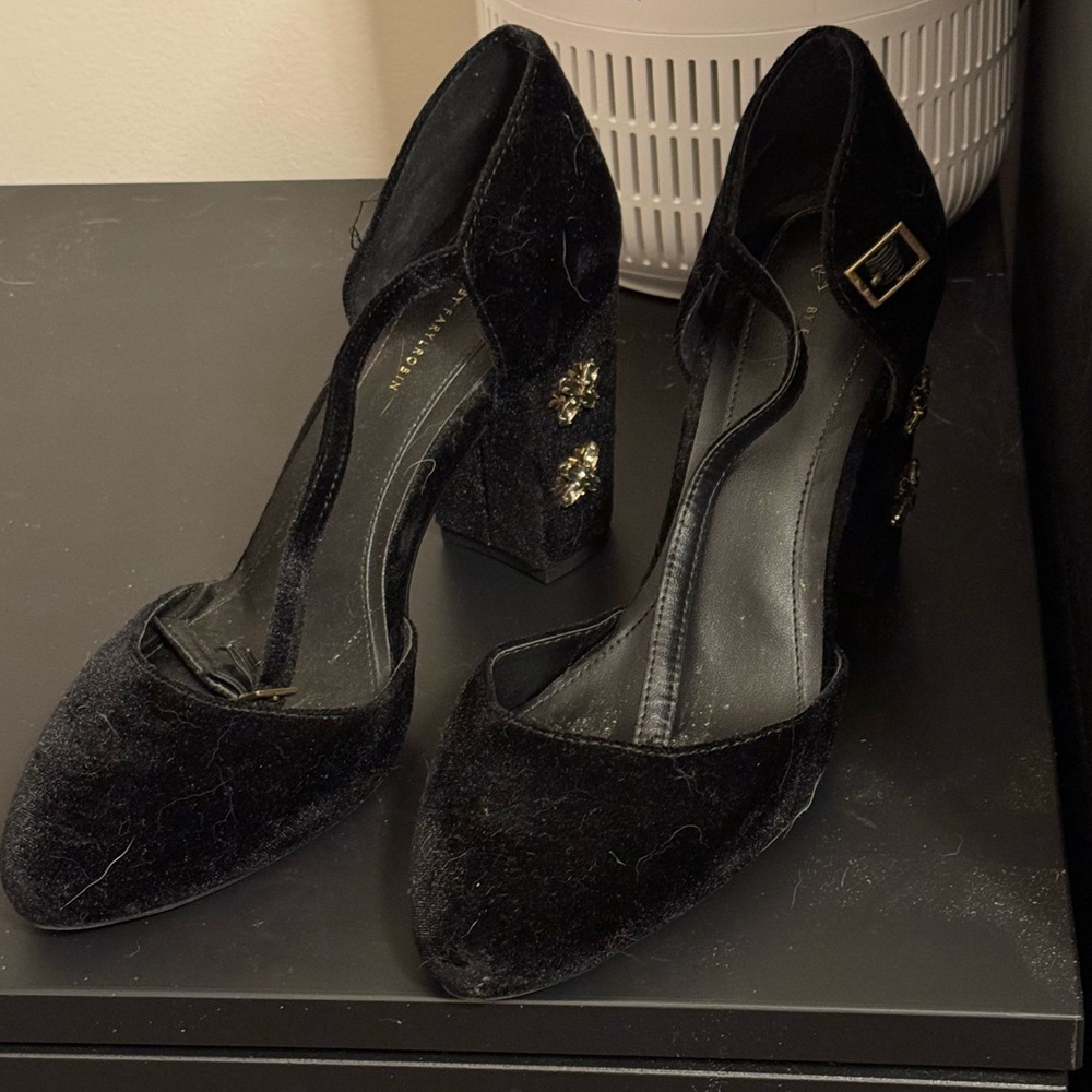 Farylrobin Black Heels with Elegant Lace Design
